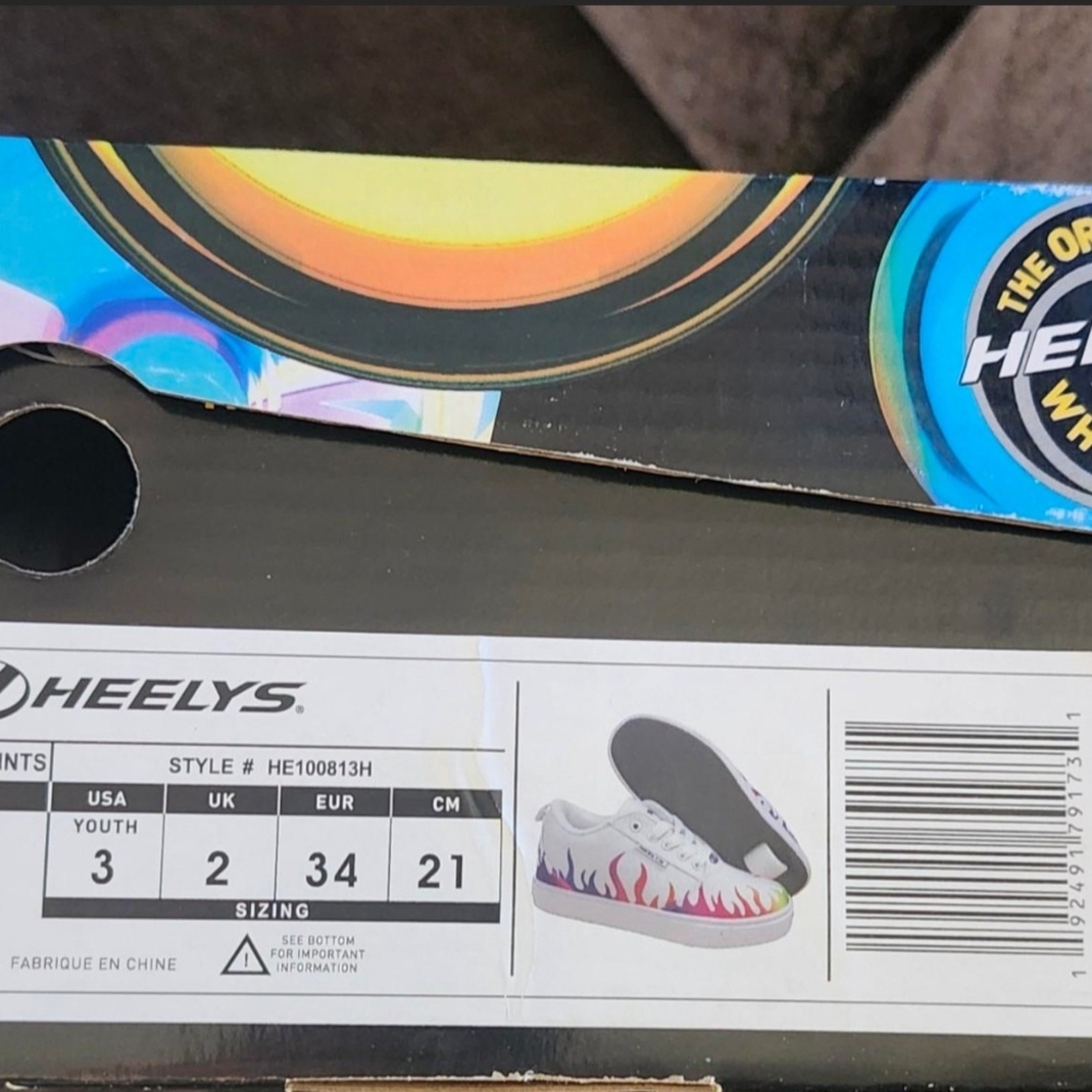 Heelys Kids White Sneakers with Colorful Flames - Picture 7 of 7